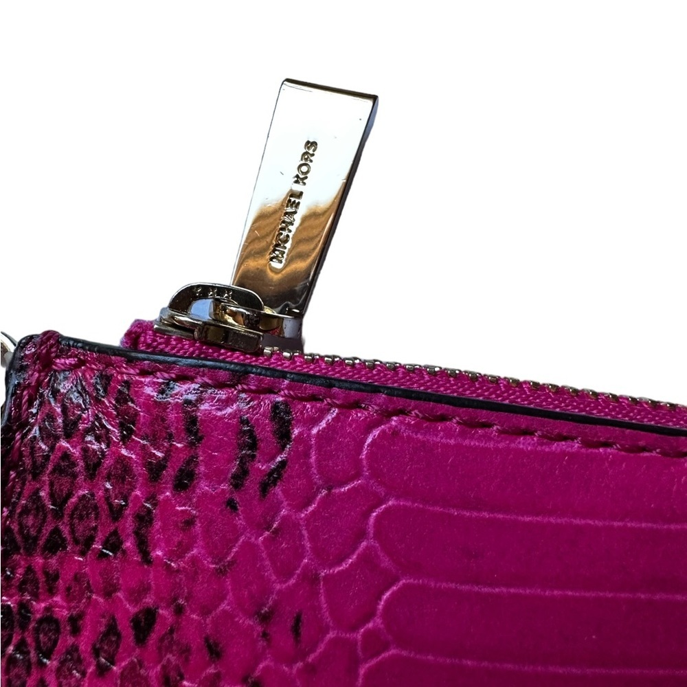 Michael Kors Snakeprint Large Jetset Clutch Fuschia & Black - NWOT - Picture 4 of 11